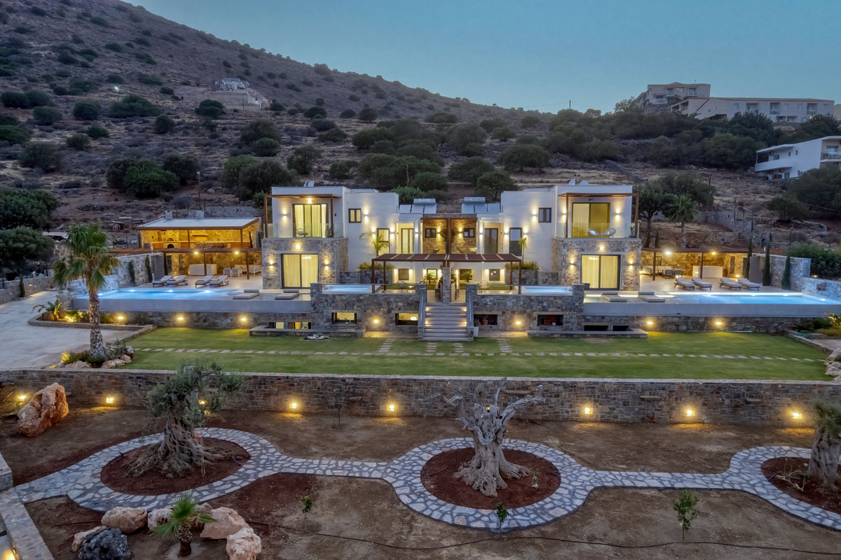 Zeus Luxury Villas